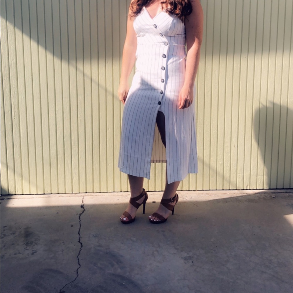 White maxi dress